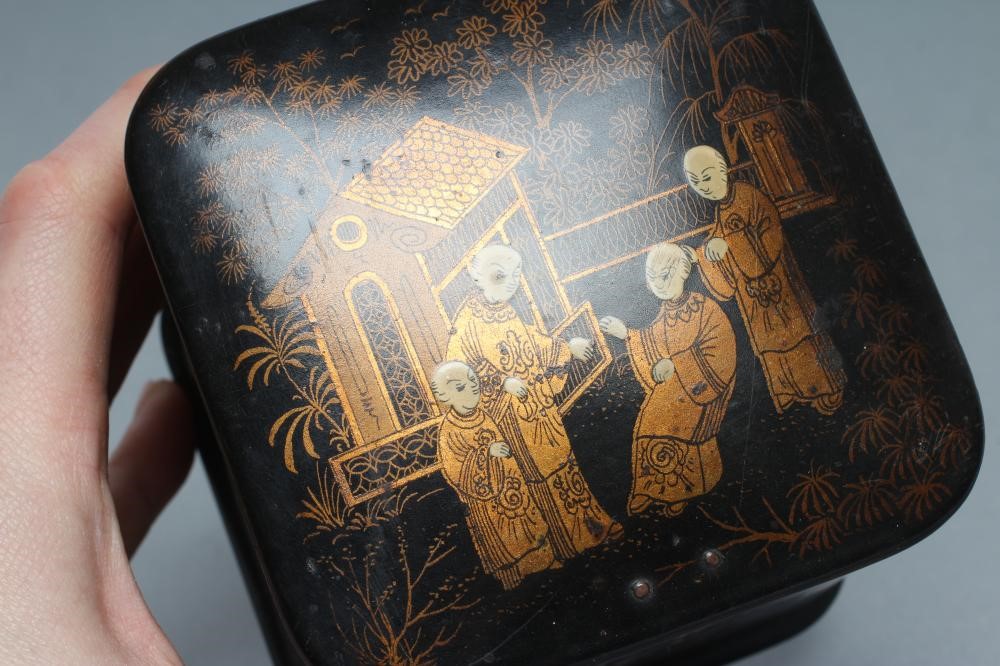 A CHINESE BLACK LACQUERED TEA CADDY Image