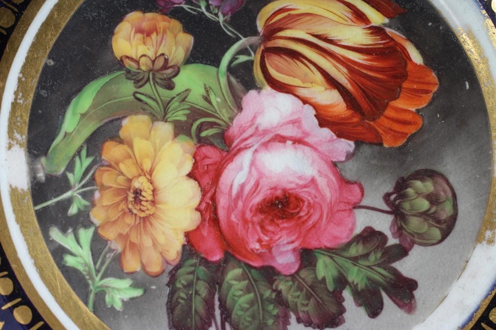 A PAIR OF DERBY PORCELAIN DESSERT DISHES Image