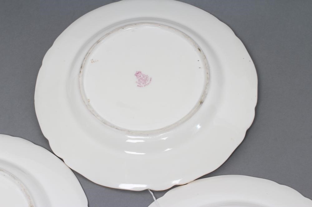 A SET OF THREE ROYAL WORCESTER CABINET PLATES Image