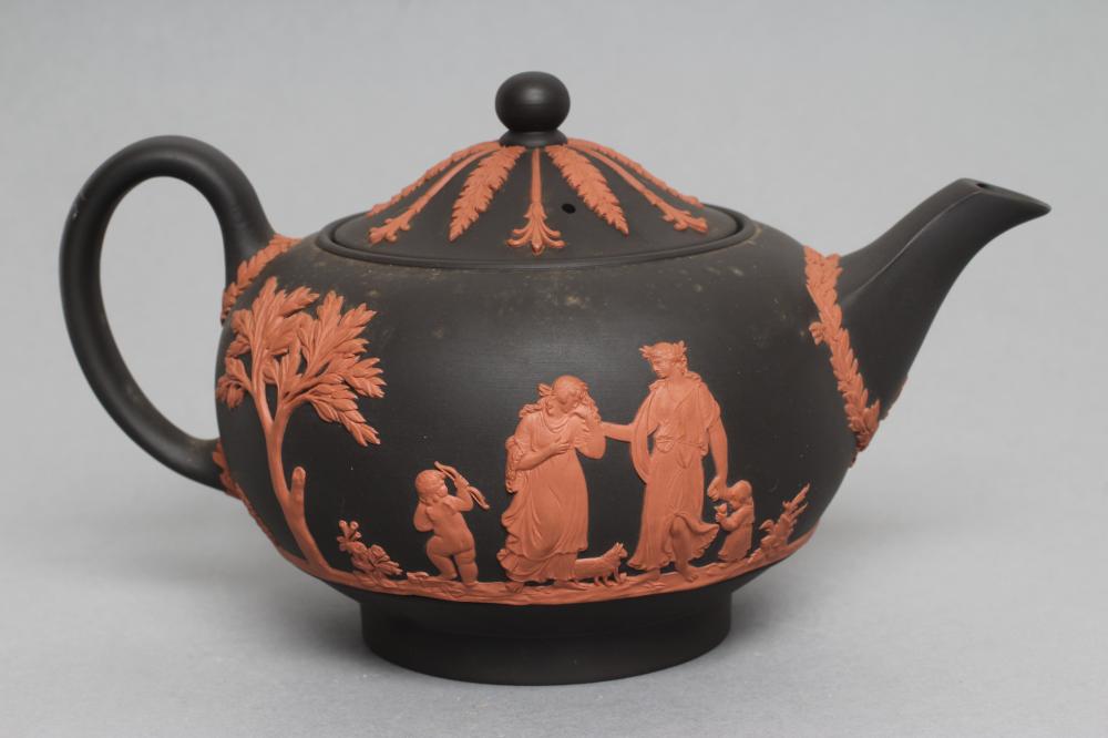 A WEDGWOOD ROSSO ANTICO TEAPOT AND COVER Image