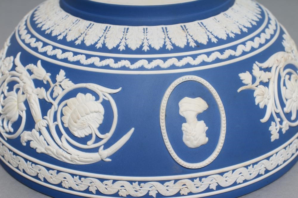 A WEDGWOOD BLUE JASPER DIP BOWL Image