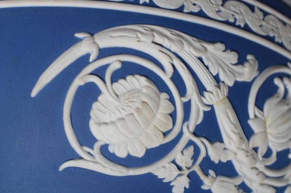 A WEDGWOOD BLUE JASPER DIP BOWL Image