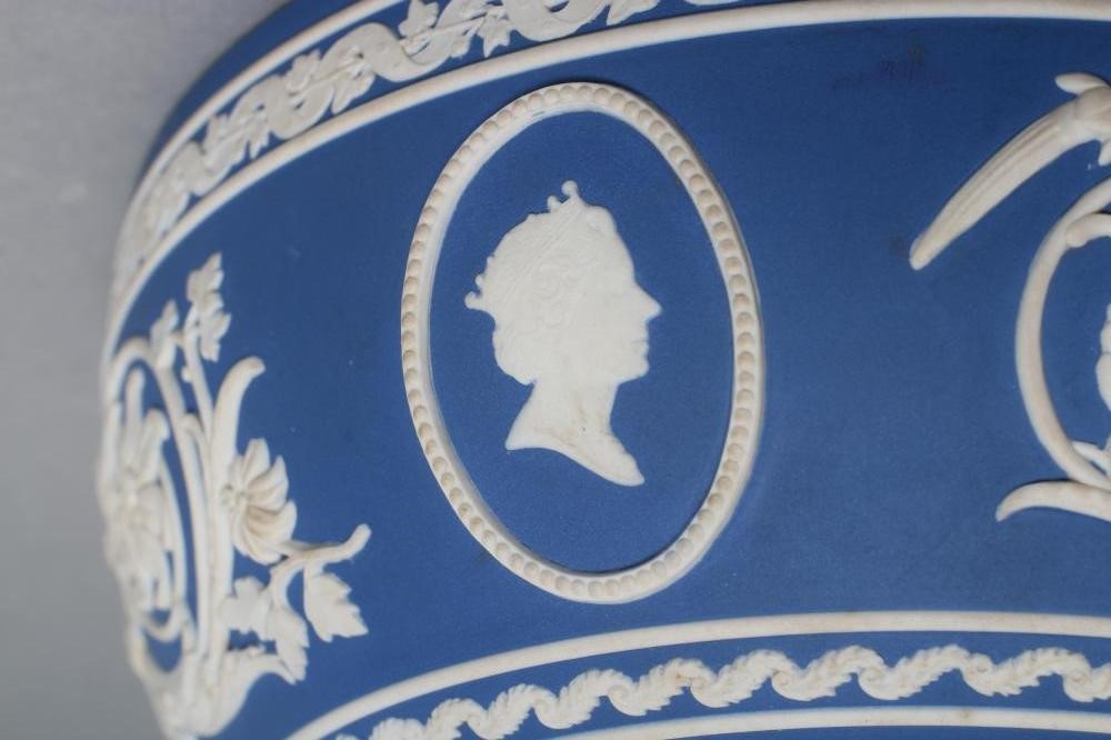 A WEDGWOOD BLUE JASPER DIP BOWL Image