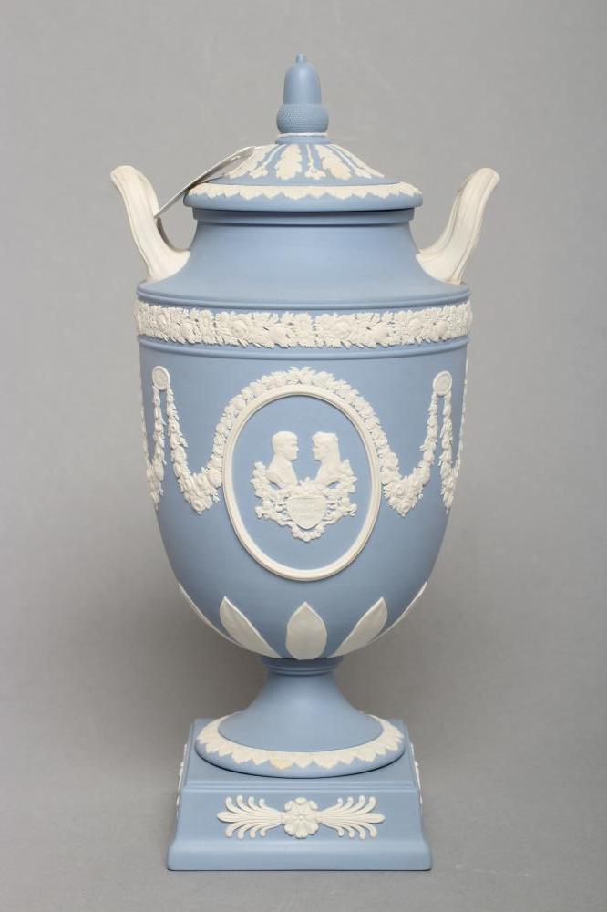 A WEDGWOOD BLUE JASPER ROYAL WEDDING COLLECTION VASE AND COVER Image