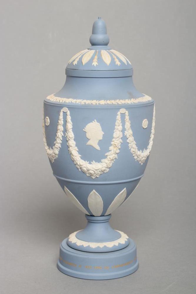 A WEDGWOOD BLUE JASPER WINDSOR VASE AND COVER Image