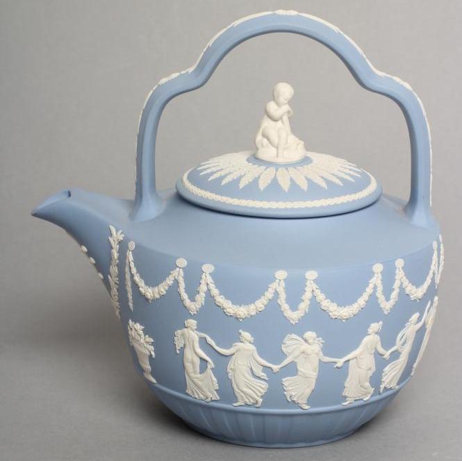 A WEDGWOOD BLUE JASPER RUM KETTLE Image