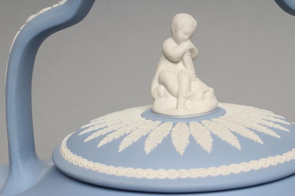 A WEDGWOOD BLUE JASPER RUM KETTLE Image