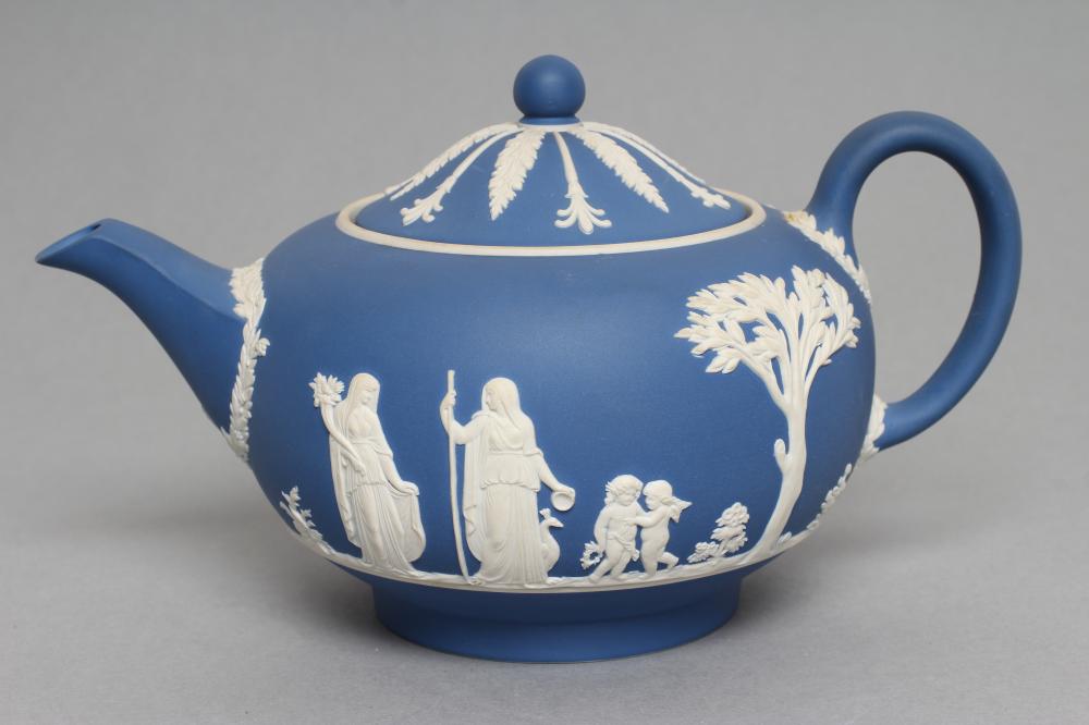 A WEDGWOOD BLUE JASPER TEAPOT AND COVER Image