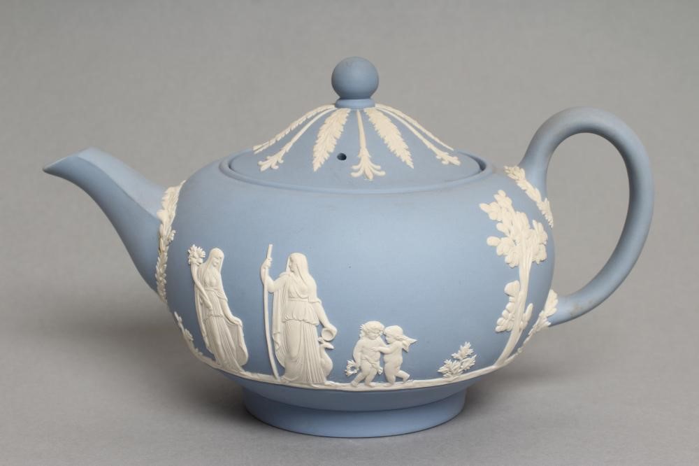 A WEDGWOOD BLUE JASPER TEAPOT AND COVER Image