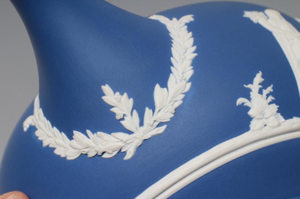 A WEDGWOOD BLUE JASPER TEAPOT AND COVER Image