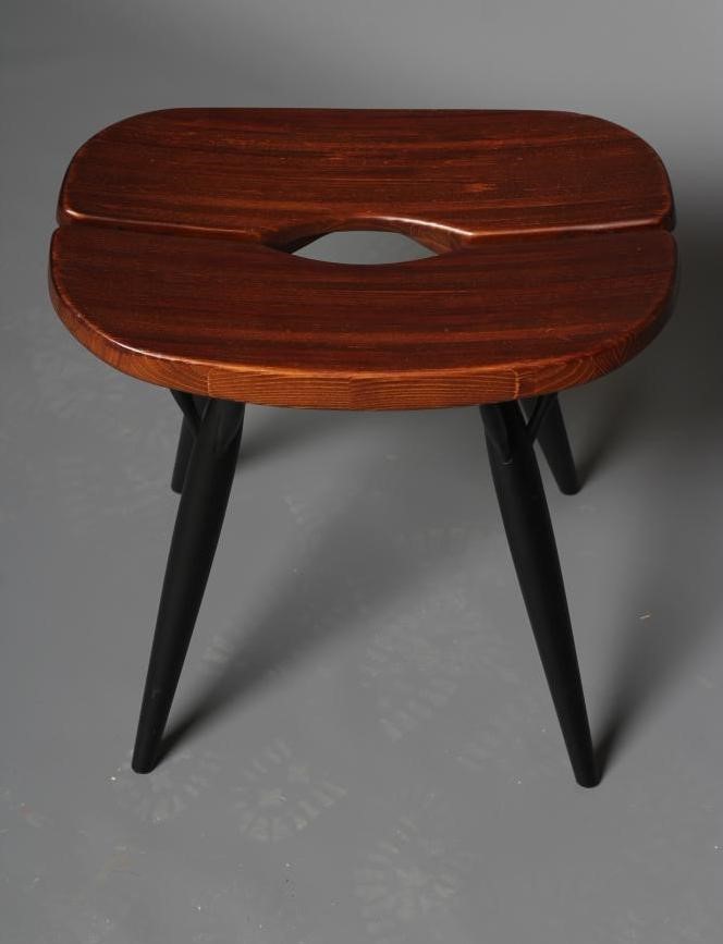ILMARI TAPIOVAARA (1914-1999) AN ARTEK PIRKKA STOOL Image
