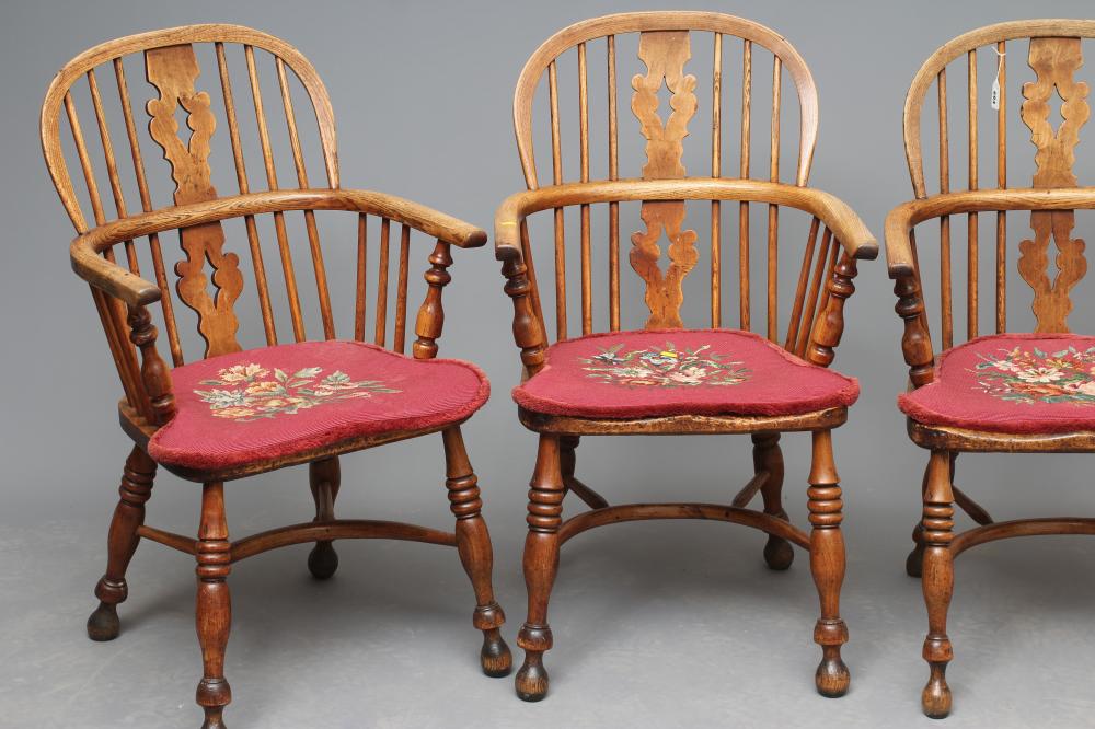 A SET OF SIX ASH AND ELM YORKSHIRE WINDSOR ARMCHAIRS Image