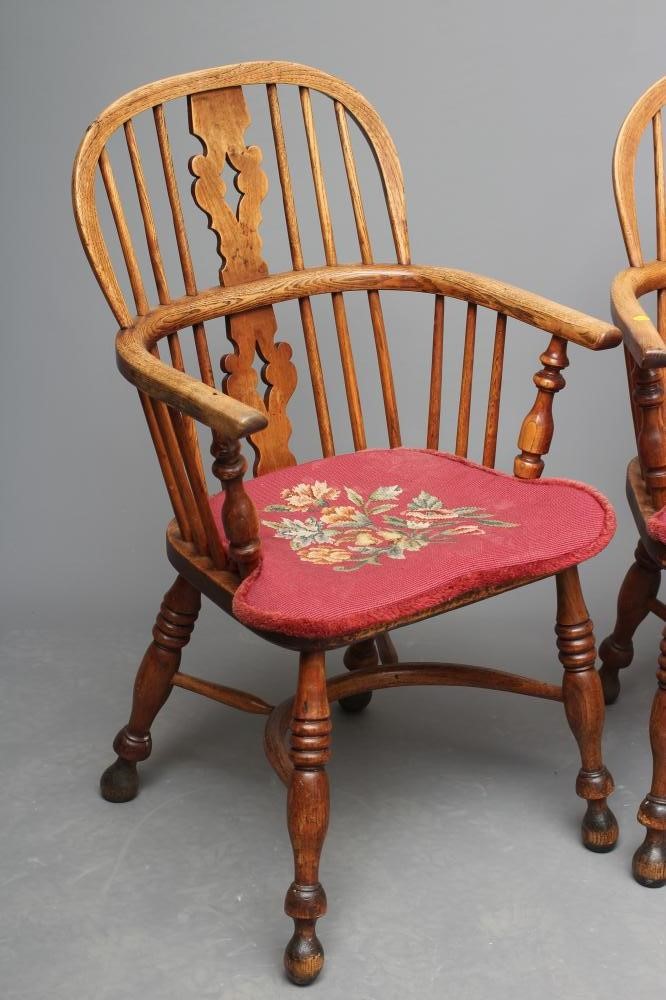 A SET OF SIX ASH AND ELM YORKSHIRE WINDSOR ARMCHAIRS Image