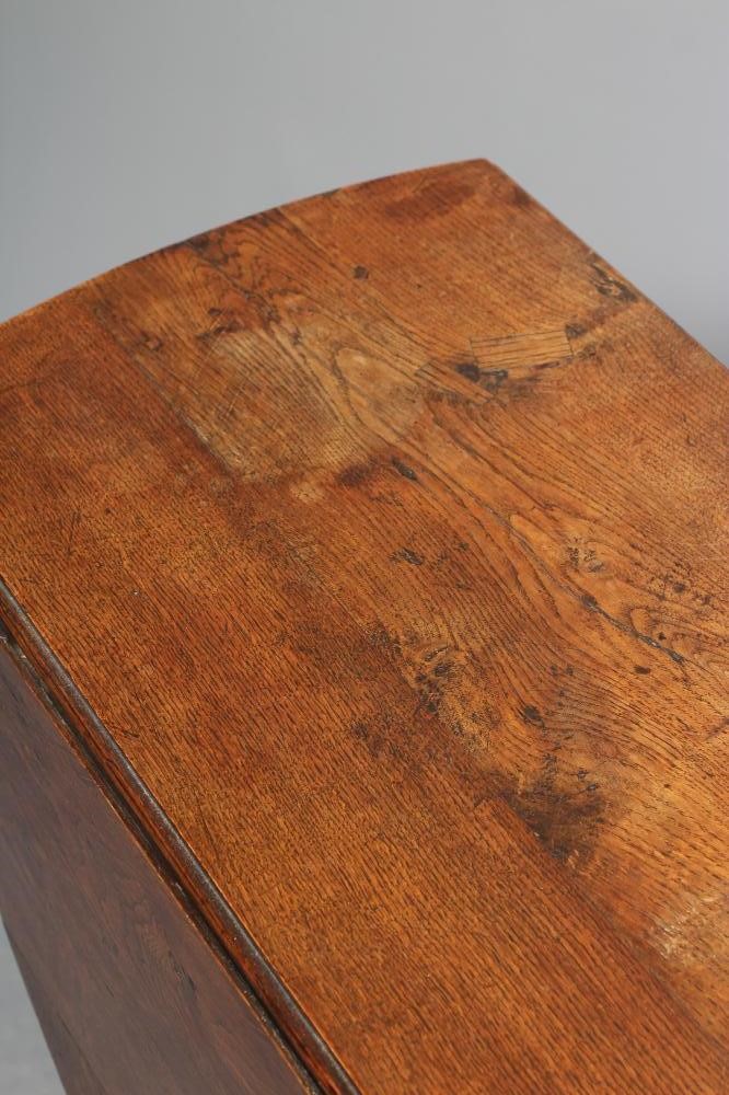 AN OAK DROP LEAF TABLE Image