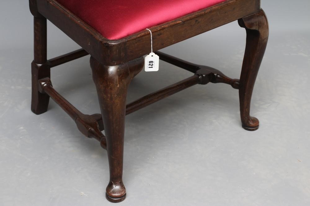 AN EARLY GEORGIAN SIDE CHAIR Image