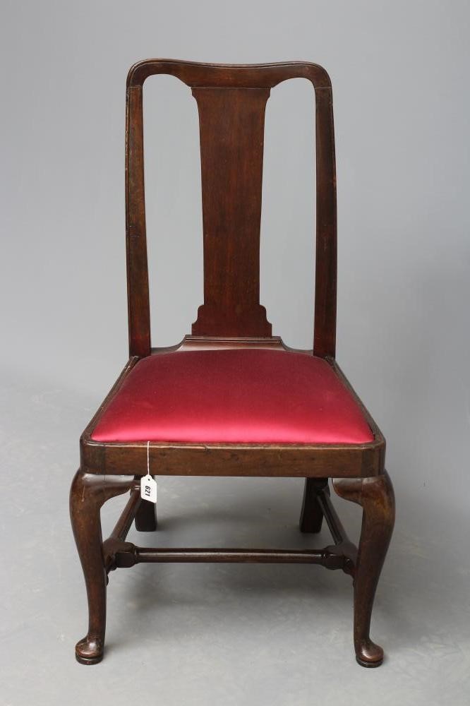 AN EARLY GEORGIAN SIDE CHAIR Image