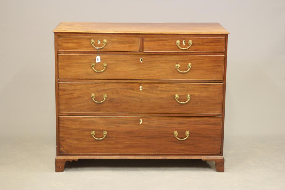 A GEORGIAN MAHOGANY STRAIGHT FRONT CHEST Image