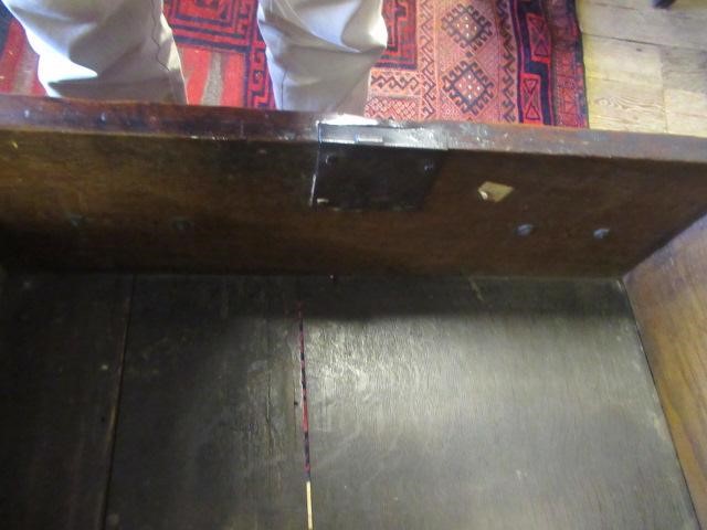 A GEORGIAN OAK LOW DRESSER Image