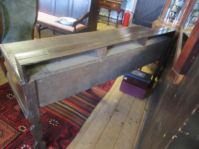 A GEORGIAN OAK LOW DRESSER Image