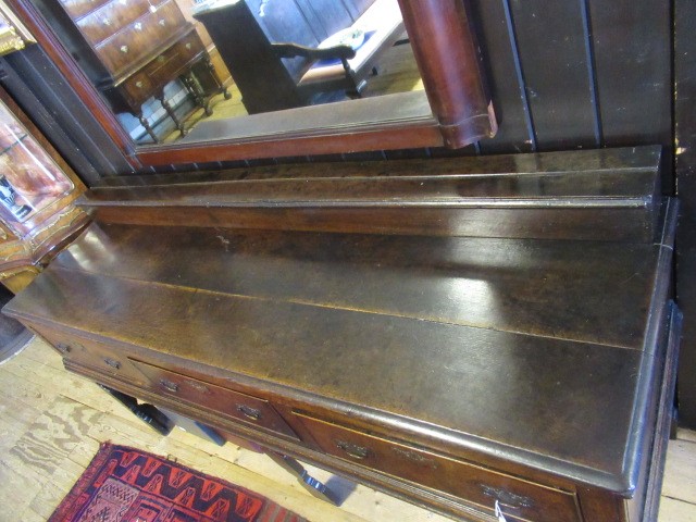 A GEORGIAN OAK LOW DRESSER Image