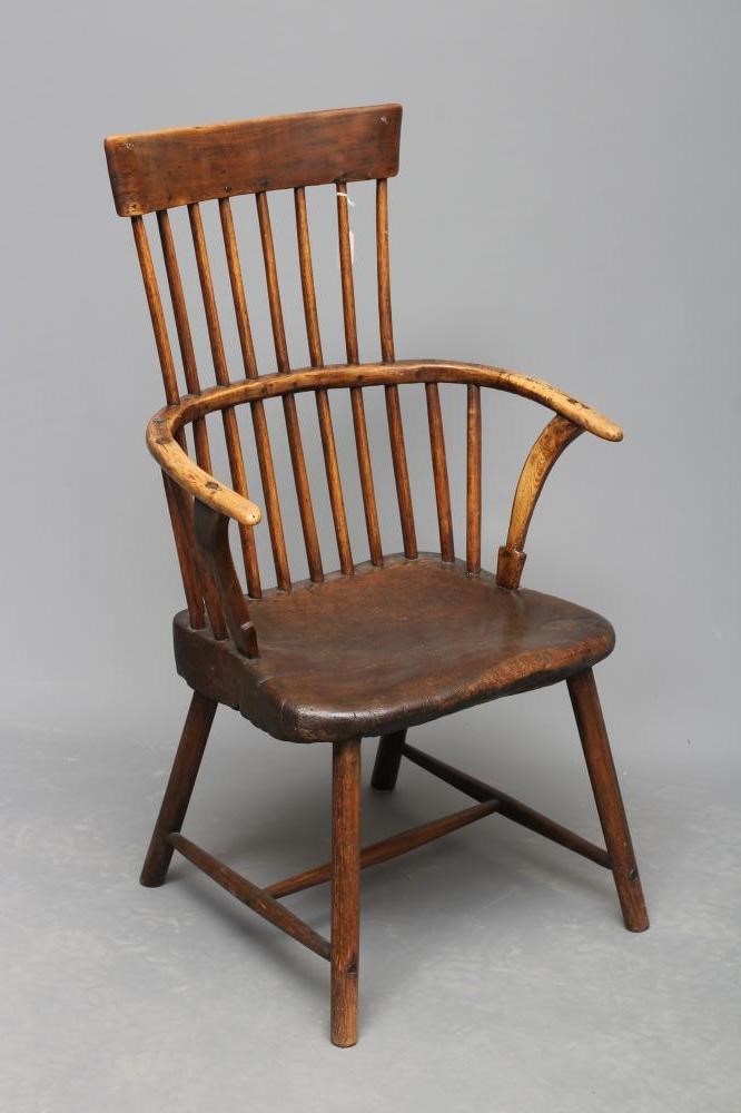 AN ASH COMB BACK WINDSOR ARMCHAIR Image