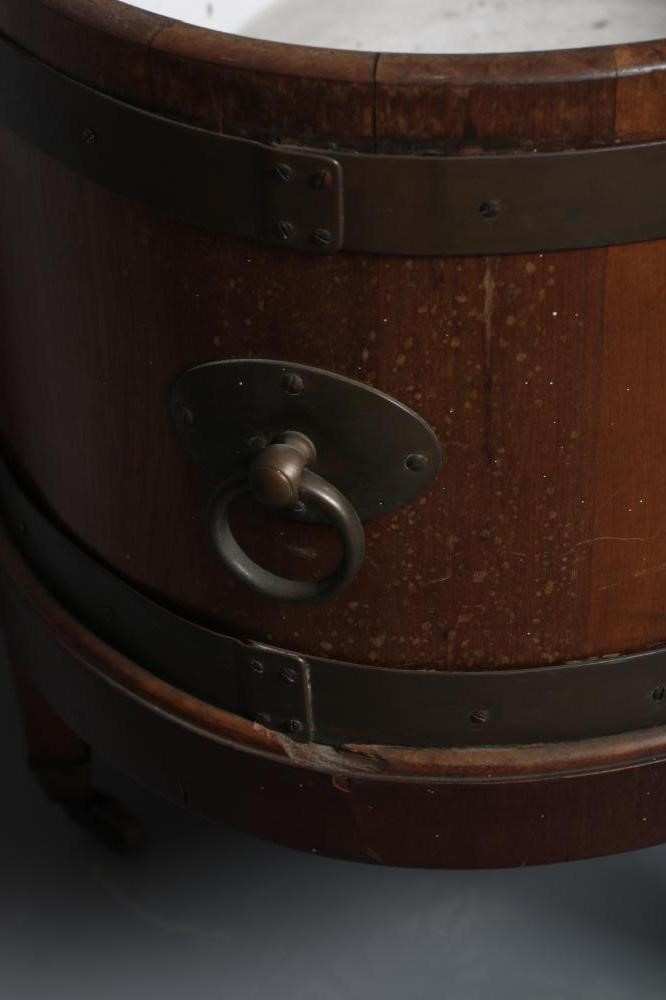 A GEORGIAN MAHOGANY AND BRASS BOUND WINE COOLER Image