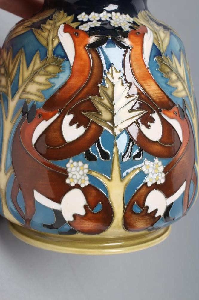 A MOORCROFT POTTERY "FOXTROT" PATTERN VASE Image