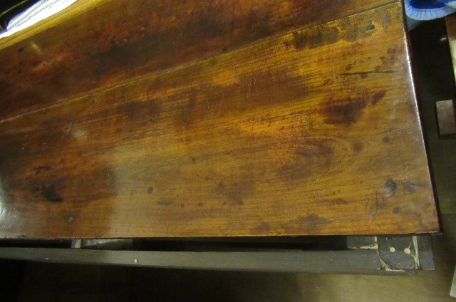 A GEORGIAN FRUITWOOD DRESSER BASE Image