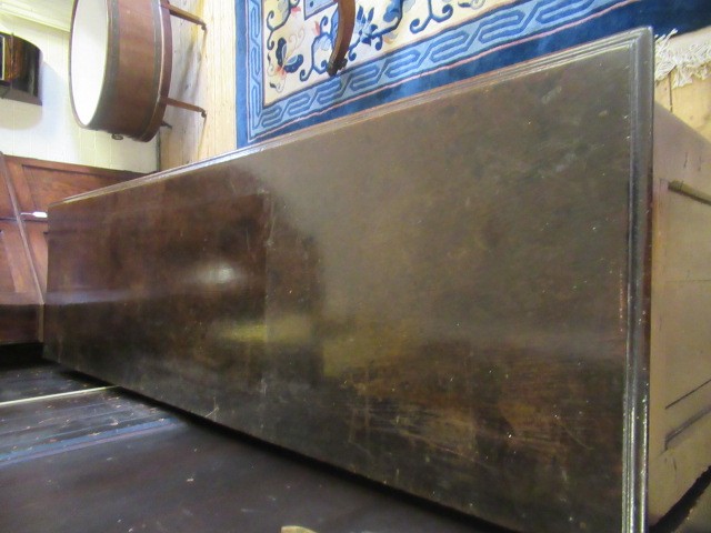 A GEORGIAN OAK ENCLOSED DRESSER Image