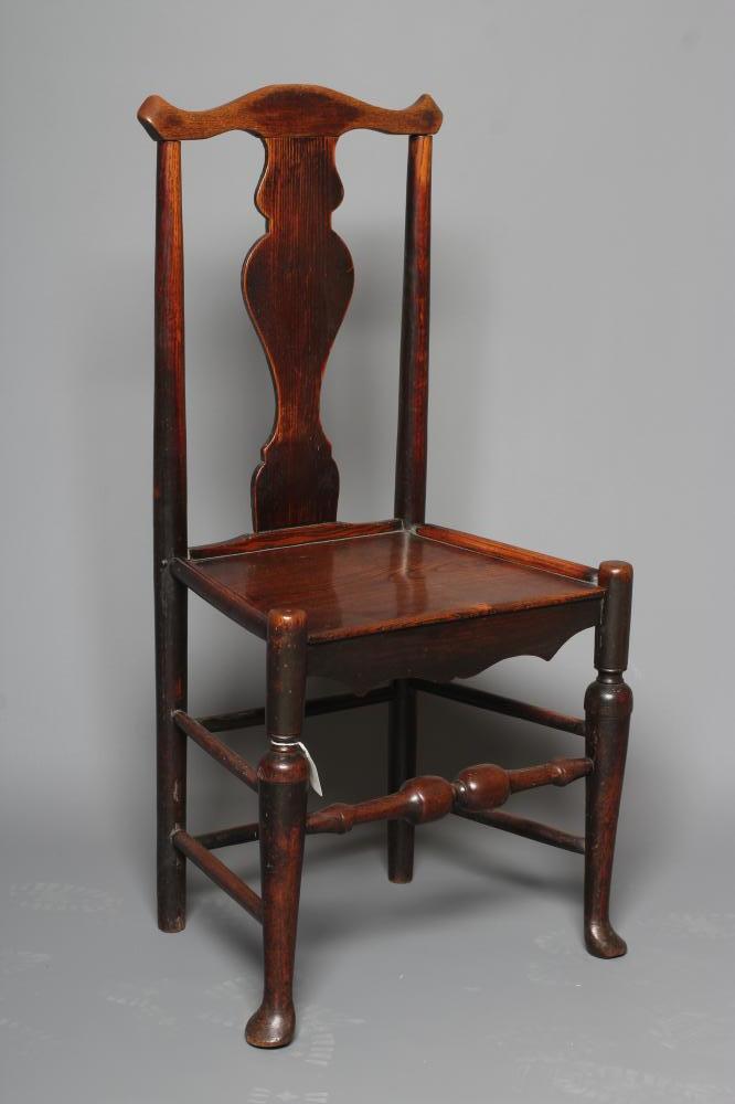 A GEORGIAN ASH AND ELM COUNTRY SIDE CHAIR Image