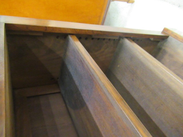 A SMALL REGENCY ROSEWOOD OPEN BOOKCASE Image