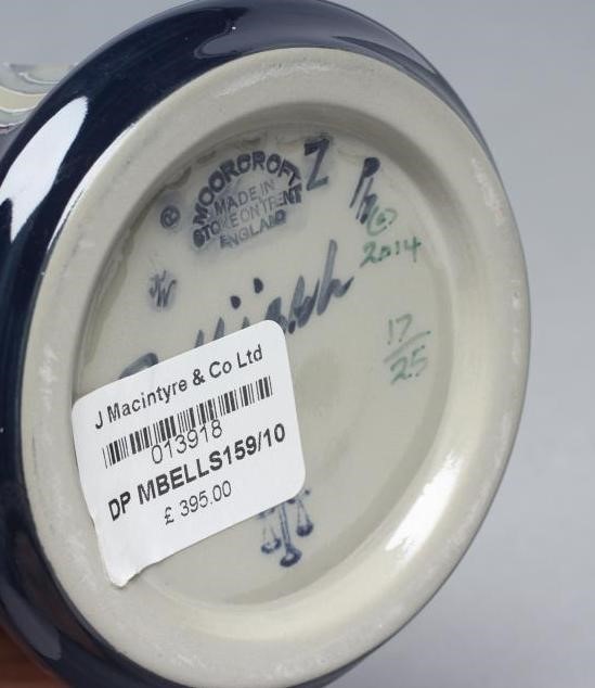 A MOORCROFT POTTERY "MEADOW BELLS" PATTERN VASE Image