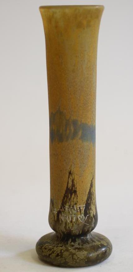 A FRENCH GLASS VASE Image