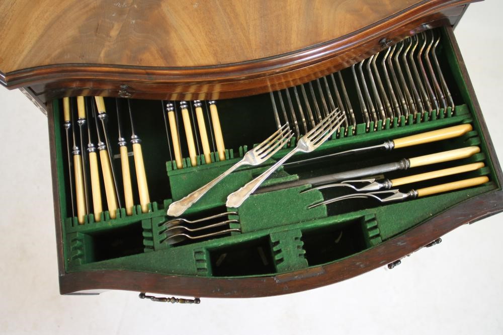 AN EPNS PART TABLE SERVICE Image