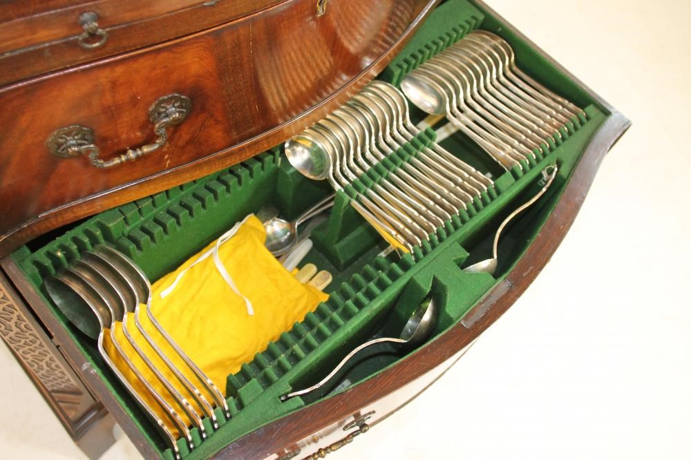 AN EPNS PART TABLE SERVICE Image