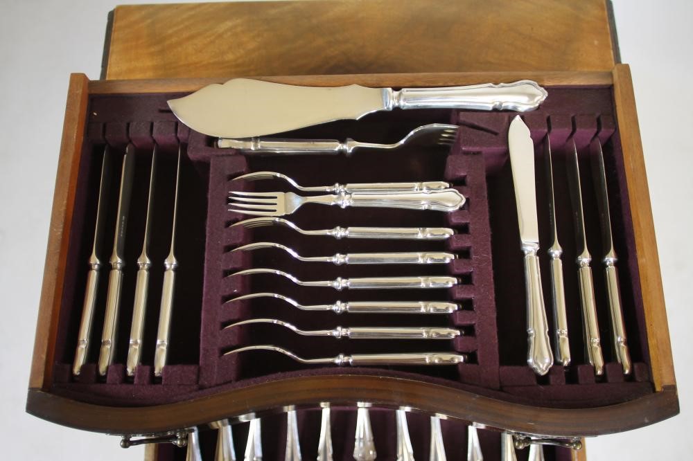 AN EPNS TABLE SERVICE Image