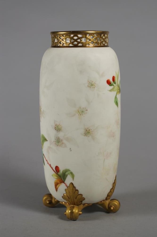 A GRAINGER & CO. CHINA SLEEVE VASE Image