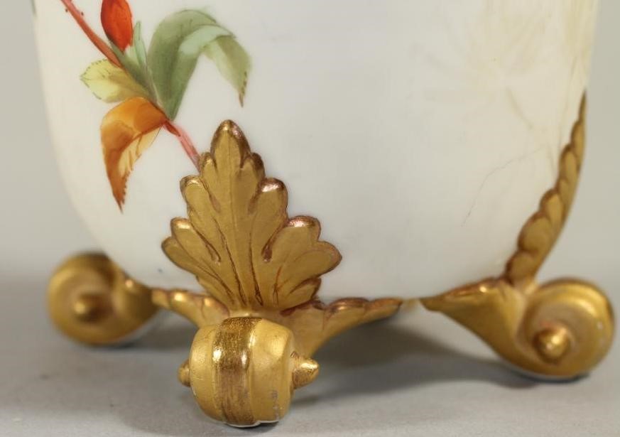 A GRAINGER & CO. CHINA SLEEVE VASE Image