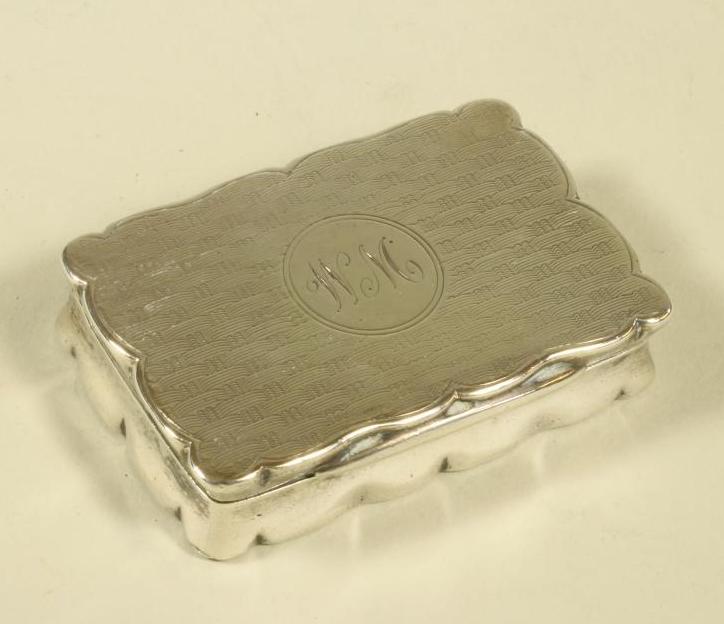 A SILVER SNUFF BOX Image