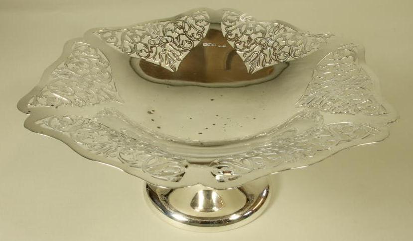 A SILVER PEDESTAL CAKE STAND Image