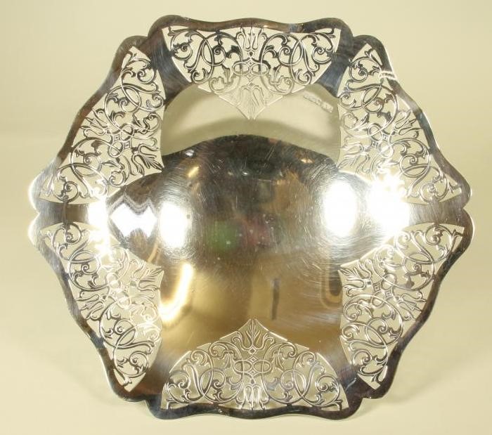 A SILVER PEDESTAL CAKE STAND Image