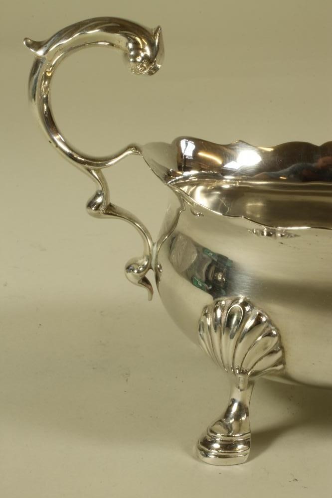 A LARGE SILVER SAUCE BOAT Image