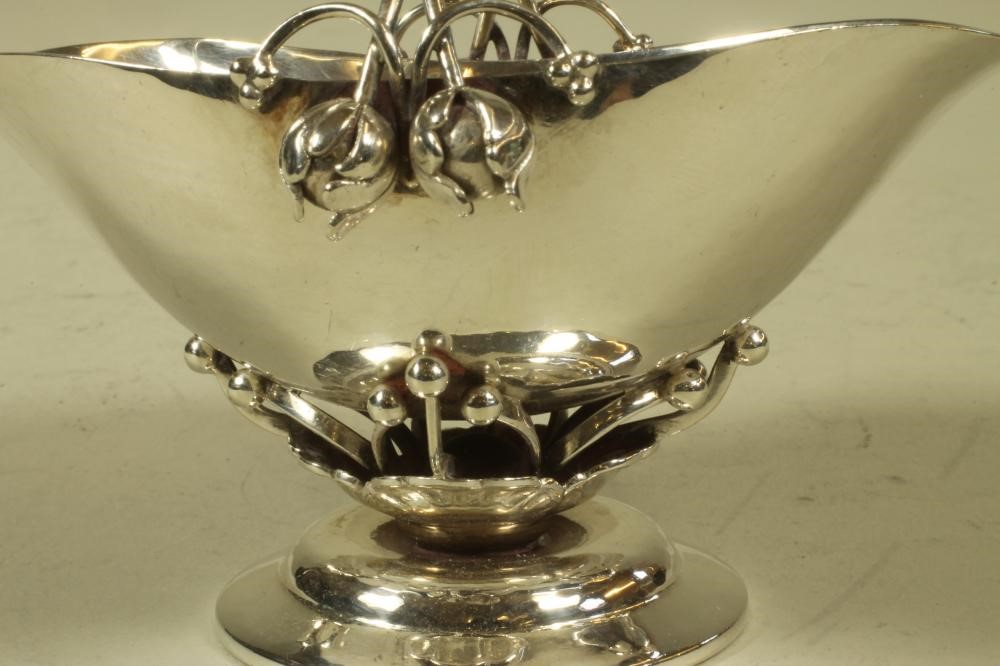 A SILVER BONBON BASKET Image