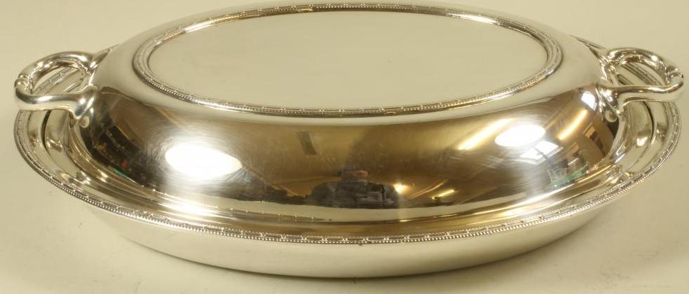 A SILVER ENTREE DISH AND COVER Image