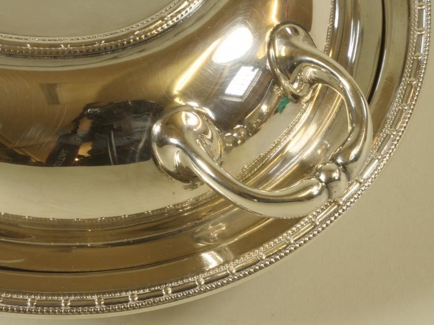 A SILVER ENTREE DISH AND COVER Image