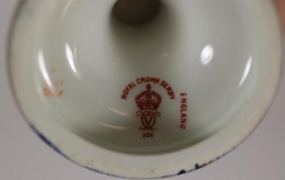 A COALPORT CHINA VASE Image