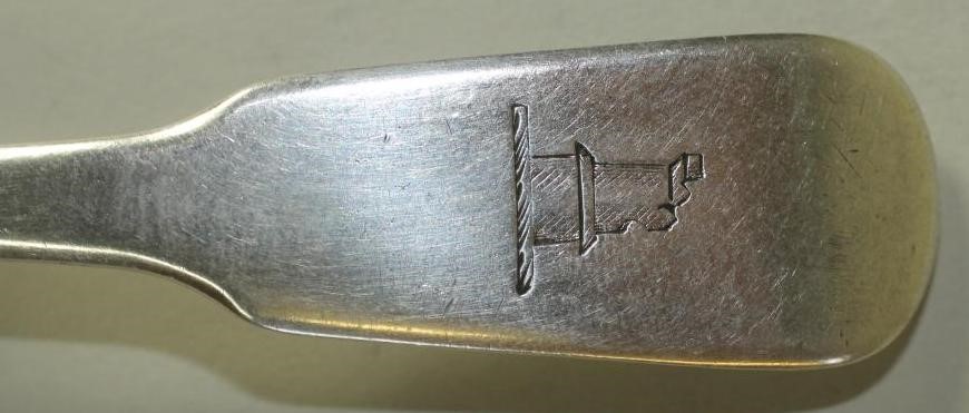 A SET OF SIX WILLIAM IV IRISH SILVER DESSERT SPOONS Image