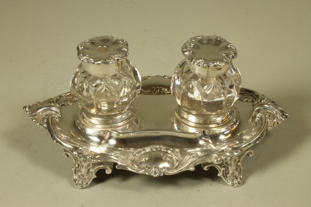 AN EARLY VICTORIAN SILVER INKSTAND Image