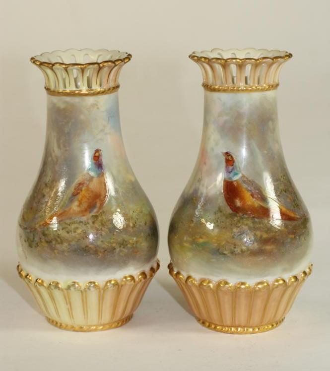 A PAIR OF ROYAL WORCESTER CHINA SMALL VASES Image