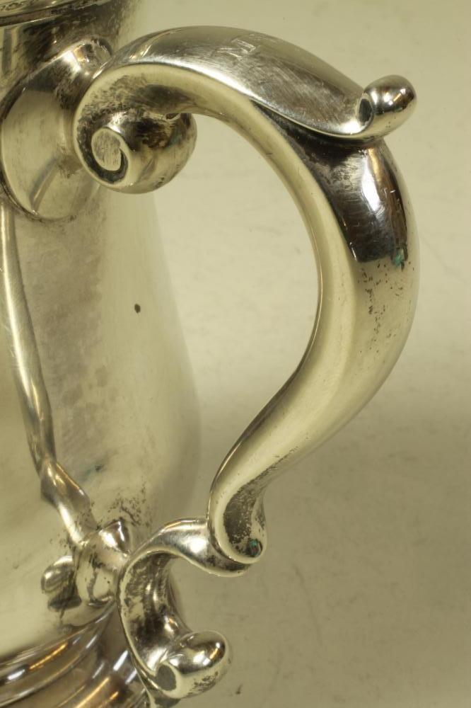 A GEORGE II SILVER MUG Image